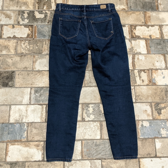 Jordache Women's Super Skinny Size 6 Stretchy Jeans - Picture 3 of 7